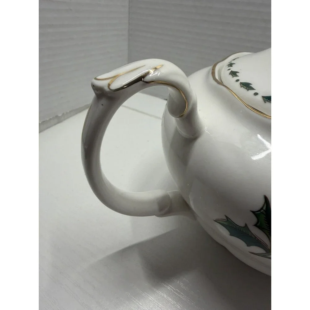 Waldman House Press Cup of Christmas Tea Holly Teapot w/ Lid Ceramic 4 Cup